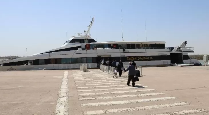 تردد دریایی از بندر خرمشهر به کویت از مرز 15 هزار نفر گذشت