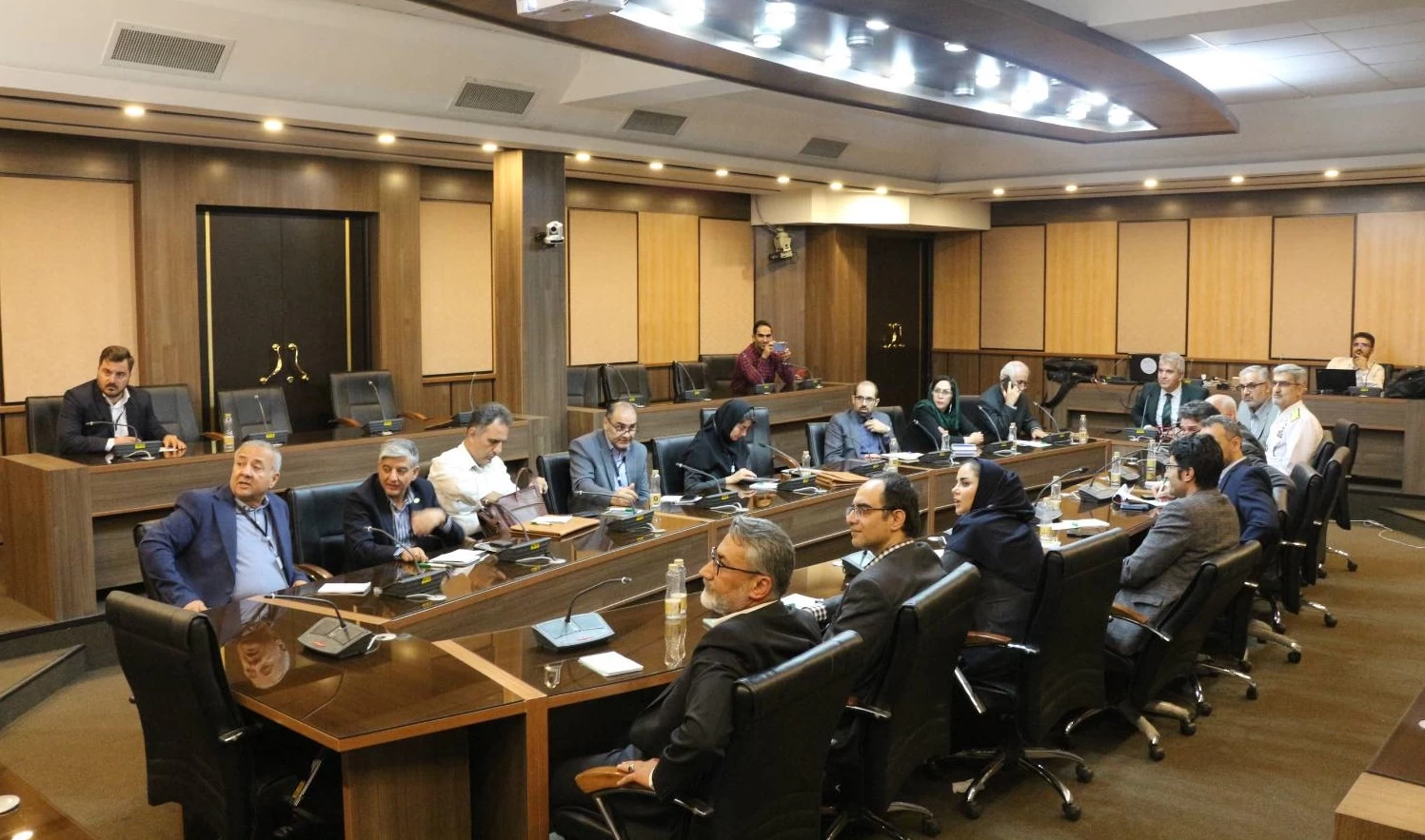 نشست مدیران دریایی و تنظیم بیانیه دومین رویداد فناوری و کارآفرینی دریایی
