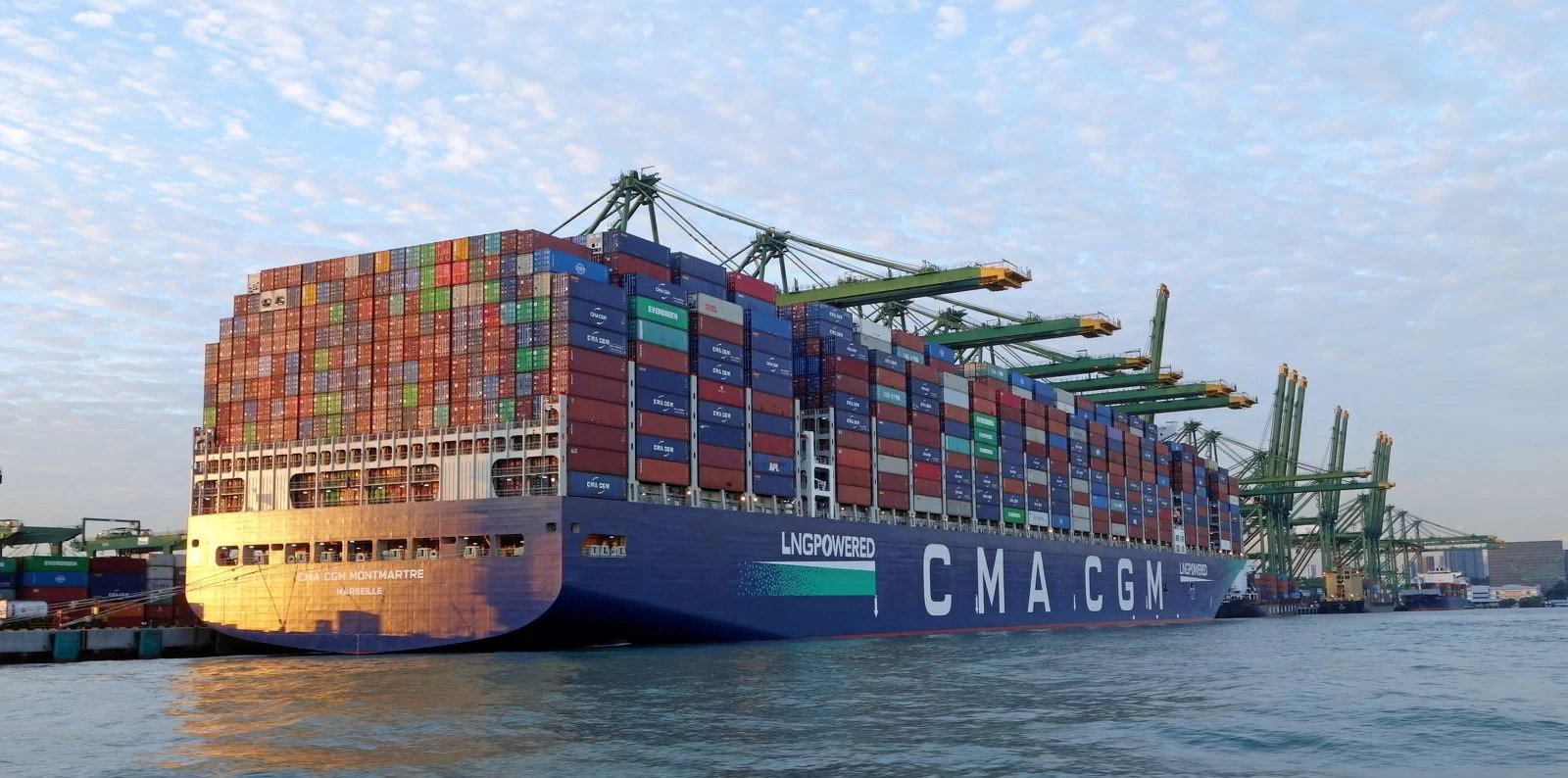 کشتیرانی CMA CGM نرخ حمل کانتینری خود را 100 درصد افزایش داد