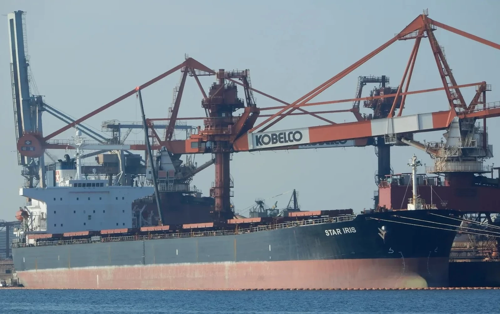 کشتی MV Star Iris به مقصد بندر امام خمینی هدف حمله موشکی حوثی ها قرار گرفت