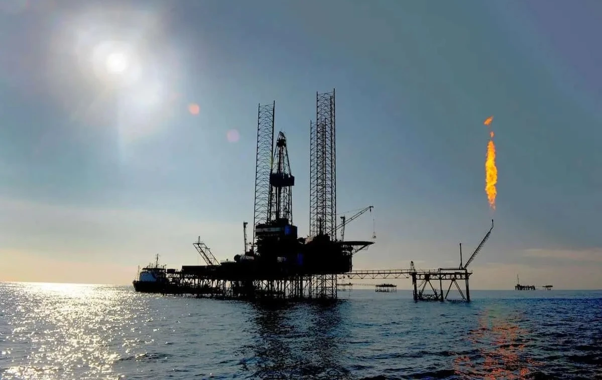 سرمایه گذاری در نوسازی ناوگان شرکت نفت خزر و آغاز عملیات اکتشافی