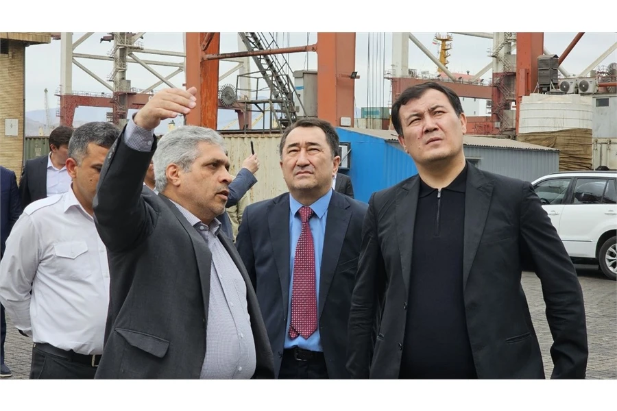 فرصتهای تجاری بزرگترین بندر تجاری ایران