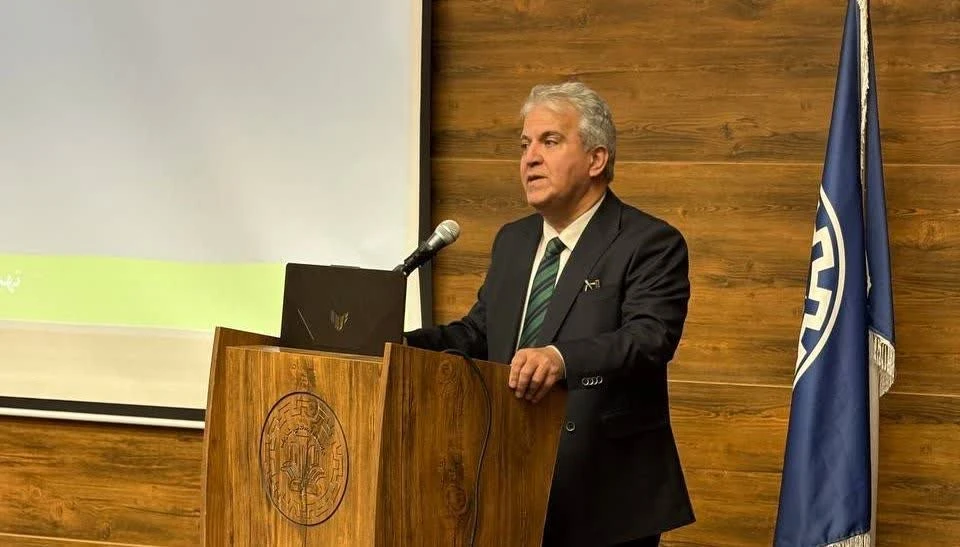 شکاف دانشگاه و صنعت؛ نسل چهارم دانشگاه هنوز عقب است