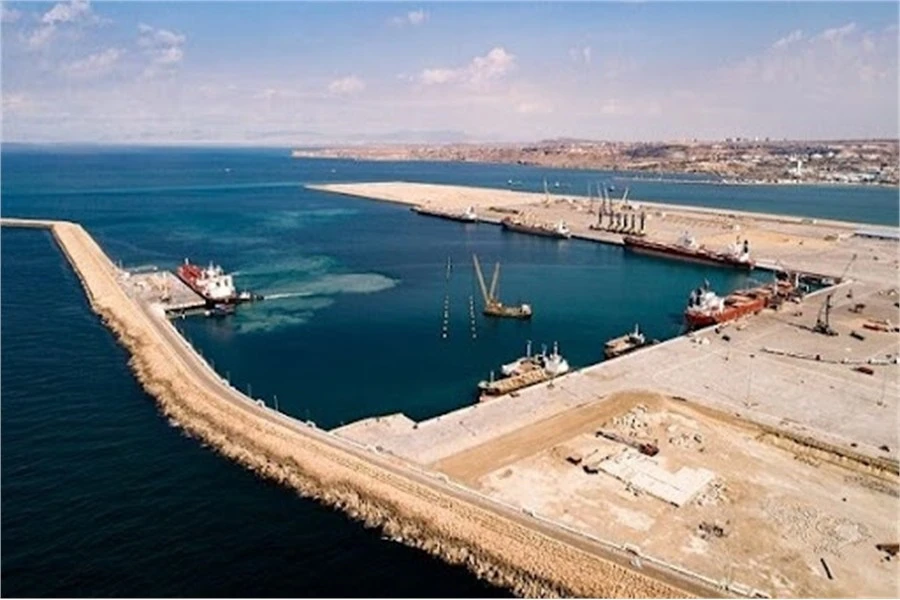 جزییات ۱۴ پروژه زیرساختی و تجهیزاتی بندر چابهار به ارزش ۹.۸ همت/ سرمایه گذاری بخش غیردولتی و سازمان بنادر و دریانوردی در مسیر توسعه دریامحور/ نگاه ویژه وزارت راه و شهرسازی و سازمان بنادر و دریانوردی به توسعه بندر چابهار